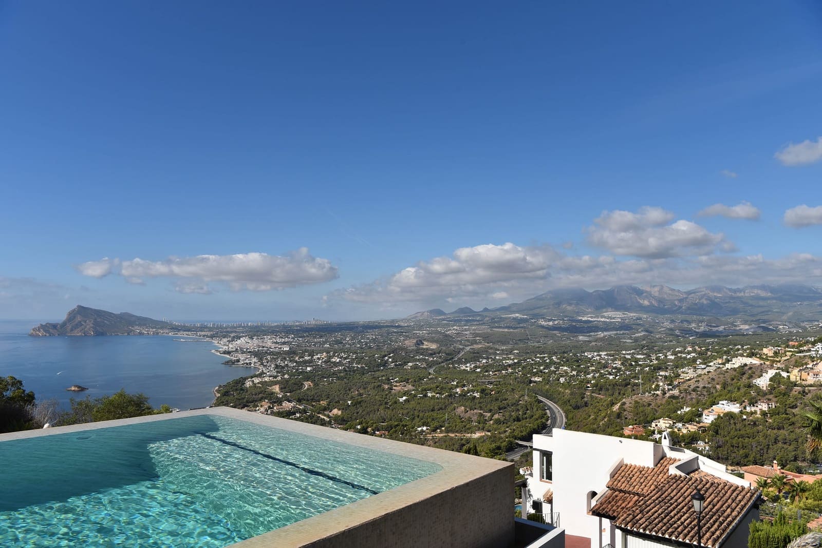 6 soveværelse Villa til salg i Altea med swimmingpool garage - € 2.495.000 (Ref: 9997356)