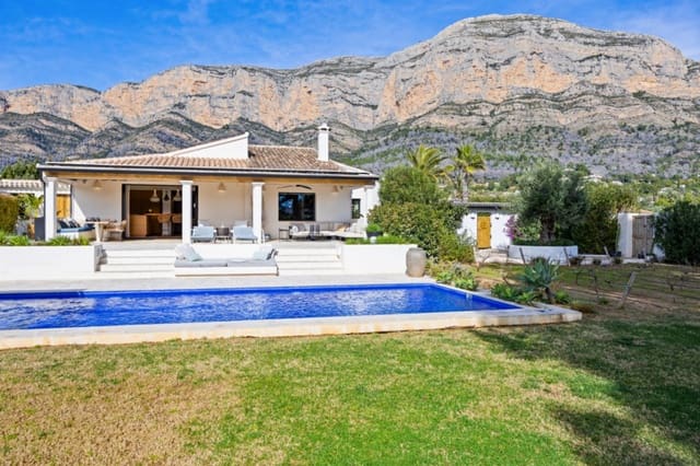 5 slaapkamer Villa te koop in Montgó - Ermita, Javea / Xàbia met zwembad garage - € 2.190.000 (Ref: 9997359)