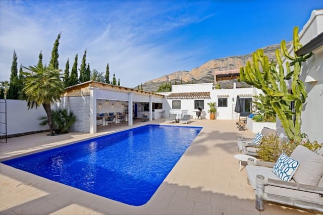 5 slaapkamer Villa te koop in Montgó - Ermita, Javea / Xàbia met zwembad garage - € 2.190.000 (Ref: 9997359)