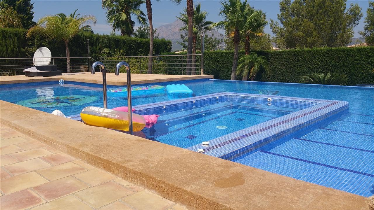 5 bedroom Villa for sale in Javea / Xabia with pool garage - € 1,217,000 (Ref: 9997368)