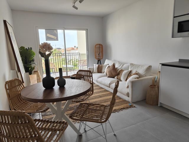 2 bedroom Apartment for sale in Dénia with pool - € 381,000 (Ref: 9997369)