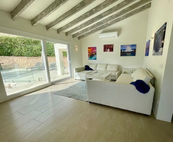 5 soveværelse Villa til salg i Moraira, Teulada-Moraira med swimmingpool garage - € 795.000 (Ref: 9997370)