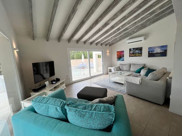 5 soveværelse Villa til salg i Moraira, Teulada-Moraira med swimmingpool garage - € 795.000 (Ref: 9997370)
