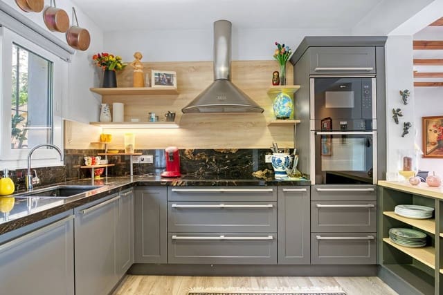 3 sypialnia Willa na sprzedaż w Javea / Xàbia z basenem garażem - 750 000 € (Ref: 9997372)