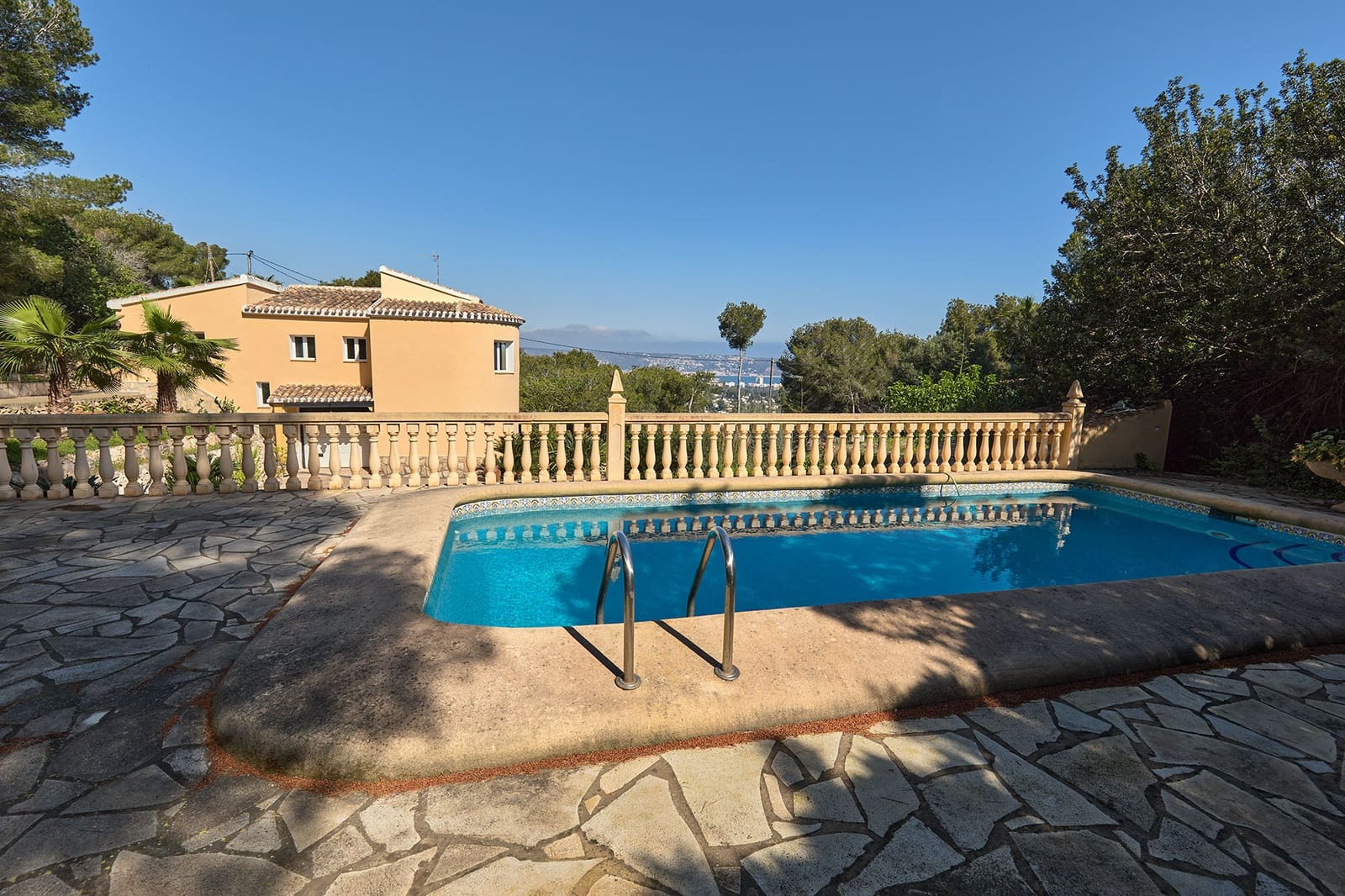 4 soveværelse Villa til salg i Javea / Xabia med swimmingpool garage - € 975.000 (Ref: 9997374)