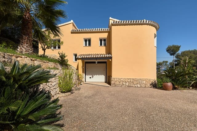 4 soveværelse Villa til salg i Javea / Xàbia med swimmingpool garage - € 975.000 (Ref: 9997374)