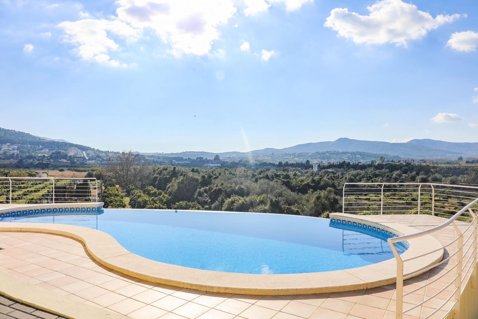 4 soveværelse Villa til salg i Javea / Xabia med swimmingpool garage - € 835.000 (Ref: 9997377)