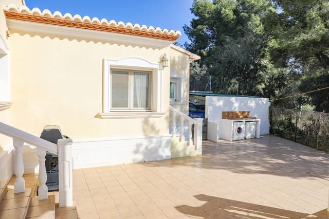 4 soveværelse Villa til salg i Javea / Xàbia med swimmingpool garage - € 835.000 (Ref: 9997377)