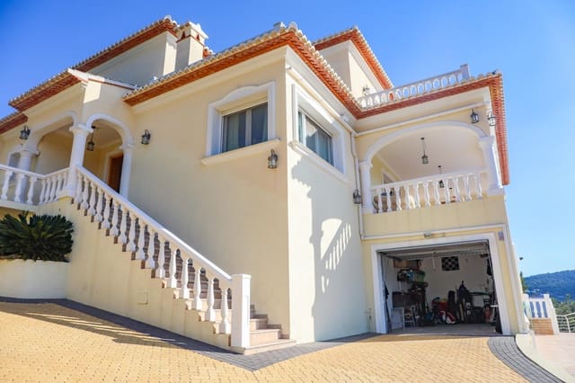 4 soveværelse Villa til salg i Javea / Xàbia med swimmingpool garage - € 835.000 (Ref: 9997377)