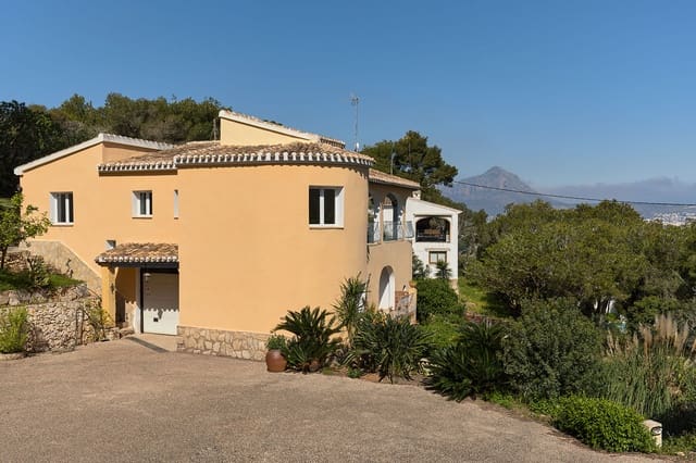 4 Zimmer Villa zu verkaufen in Javea / Xàbia mit Pool Garage - 875.000 € (Ref: 9997380)