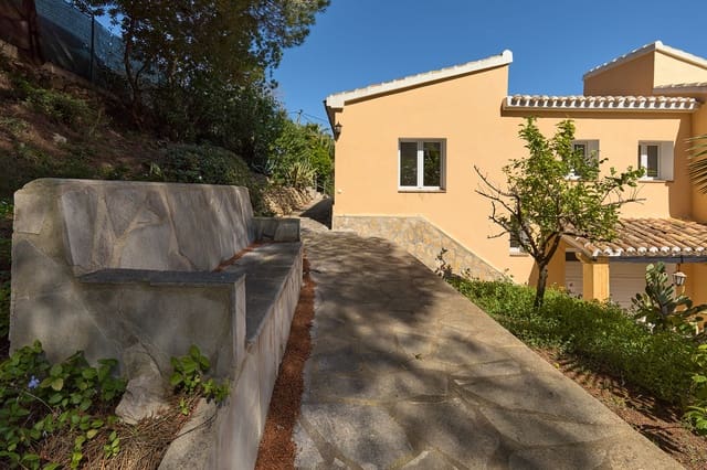 4 Zimmer Villa zu verkaufen in Javea / Xàbia mit Pool Garage - 875.000 € (Ref: 9997380)
