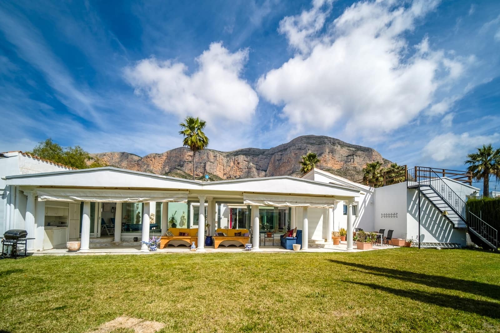6 soveværelse Villa til salg i Javea / Xabia med swimmingpool garage - € 1.395.000 (Ref: 9997391)