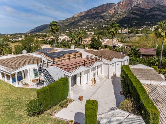 6 soveværelse Villa til salg i Javea / Xàbia med swimmingpool garage - € 1.395.000 (Ref: 9997391)
