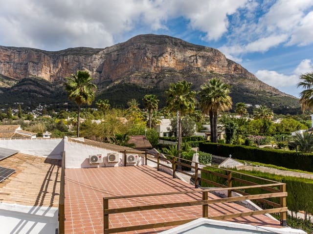 6 soveværelse Villa til salg i Javea / Xàbia med swimmingpool garage - € 1.395.000 (Ref: 9997391)