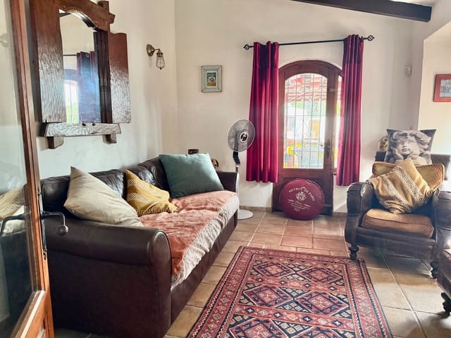 4 slaapkamer Villa te koop in Teulada Pueblo, Teulada-Moraira met zwembad garage - € 499.000 (Ref: 9997394)