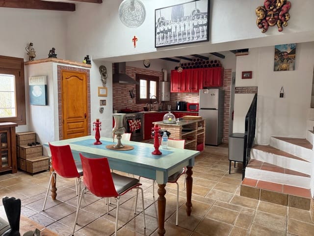 4 slaapkamer Villa te koop in Teulada Pueblo, Teulada-Moraira met zwembad garage - € 499.000 (Ref: 9997394)