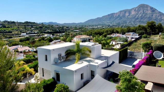 3 soveværelse Villa til salg i Javea / Xàbia med swimmingpool garage - € 1.450.000 (Ref: 9997398)