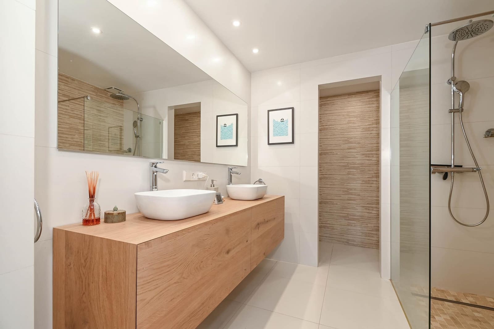 4 bedroom Villa for sale in Altea with pool garage - € 1,295,000 (Ref: 9997399)