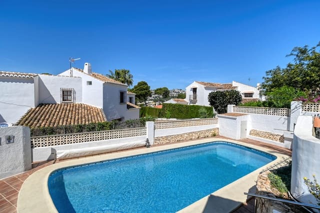 Chalet de 3 habitaciones en El Portet - Pla de Mar, Teulada-Moraira en venta con piscina - 1.150.000 € (Ref: 9997401)