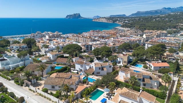 Chalet de 3 habitaciones en El Portet - Pla de Mar, Teulada-Moraira en venta con piscina - 1.150.000 € (Ref: 9997401)