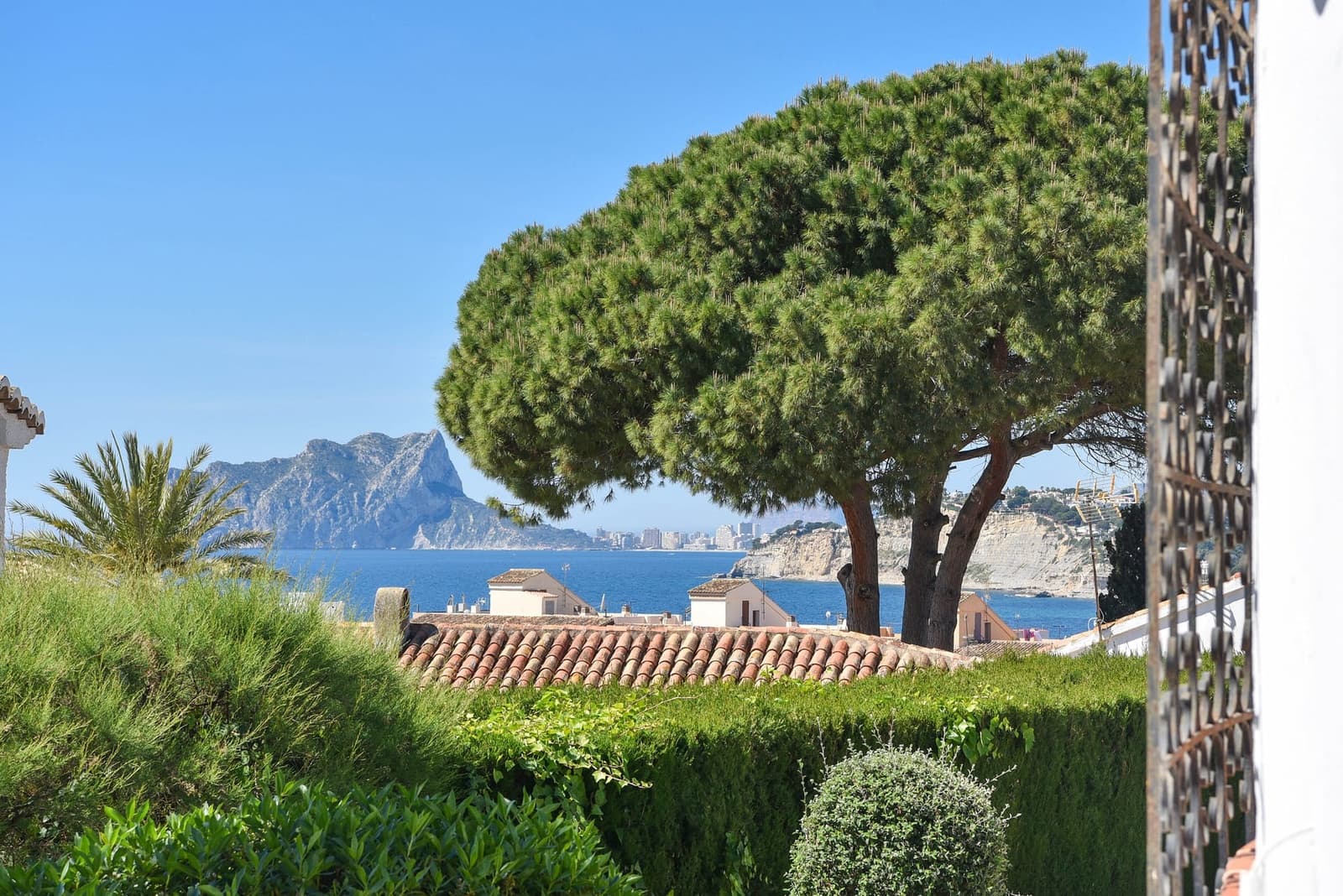 Chalet de 3 habitaciones en Moraira en venta con piscina - 1.150.000 € (Ref: 9997401)