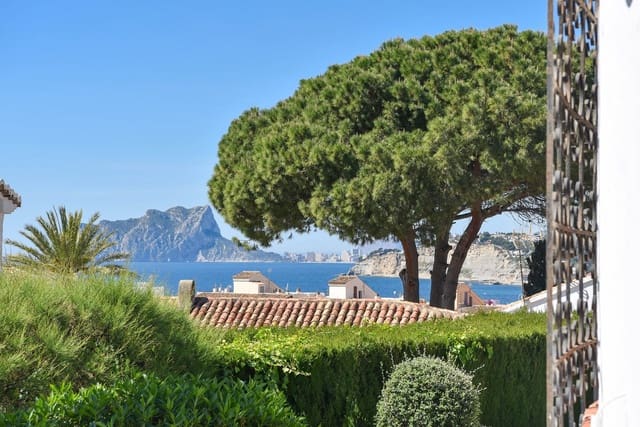 Chalet de 3 habitaciones en El Portet - Pla de Mar, Teulada-Moraira en venta con piscina - 1.150.000 € (Ref: 9997401)