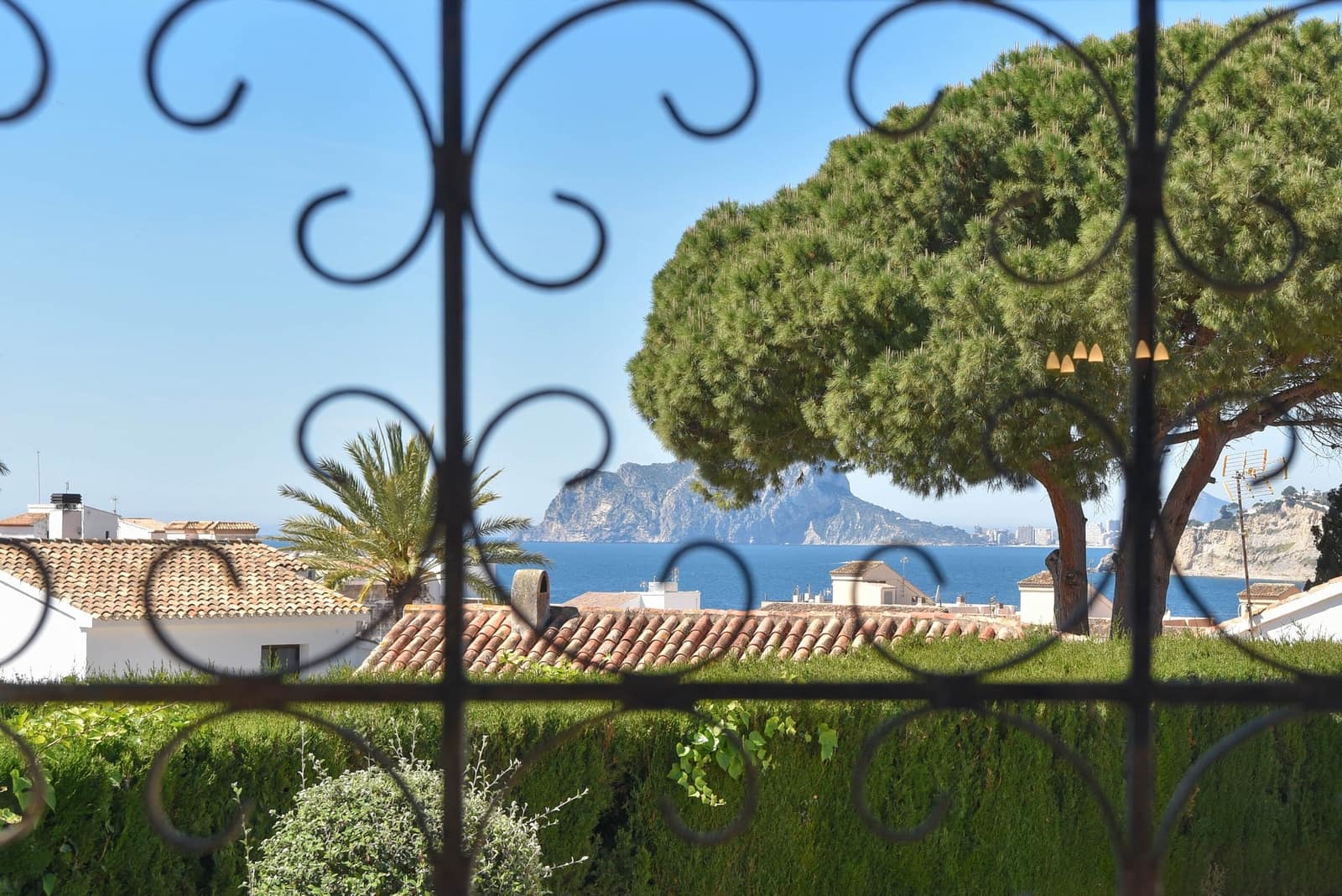 Chalet de 3 habitaciones en Moraira en venta con piscina - 1.150.000 € (Ref: 9997401)