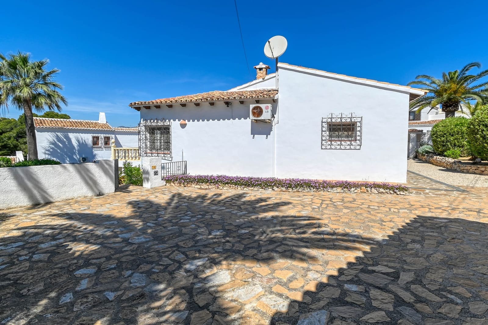 Chalet de 3 habitaciones en Moraira en venta con piscina - 1.150.000 € (Ref: 9997401)