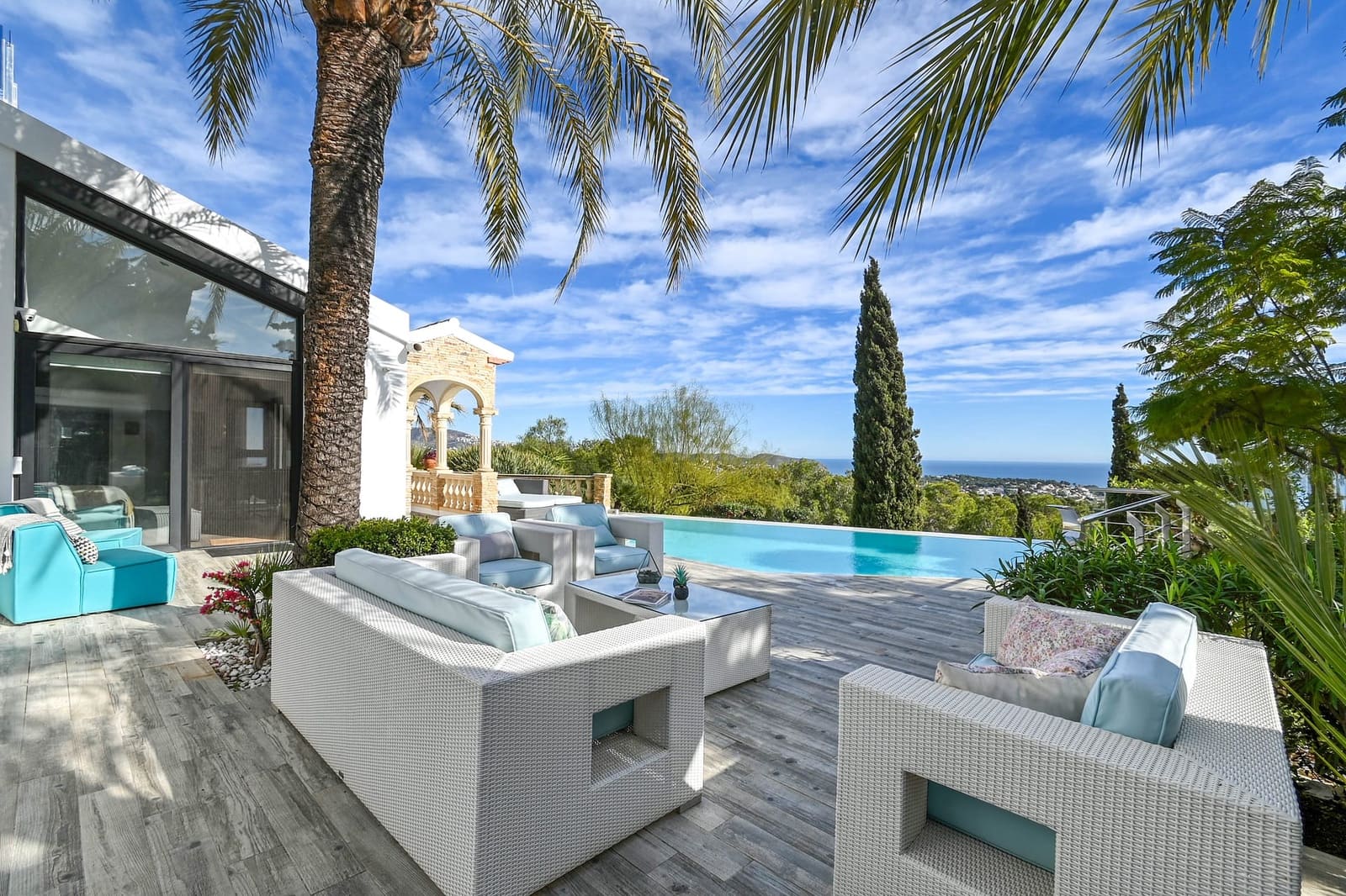 6 soveværelse Villa til salg i Benissa med swimmingpool garage - € 3.900.000 (Ref: 9997402)