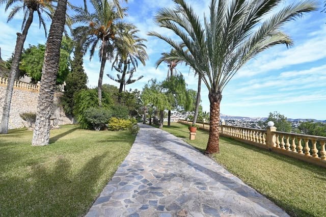 6 soveværelse Villa til salg i Benissa med swimmingpool garage - € 3.900.000 (Ref: 9997402)