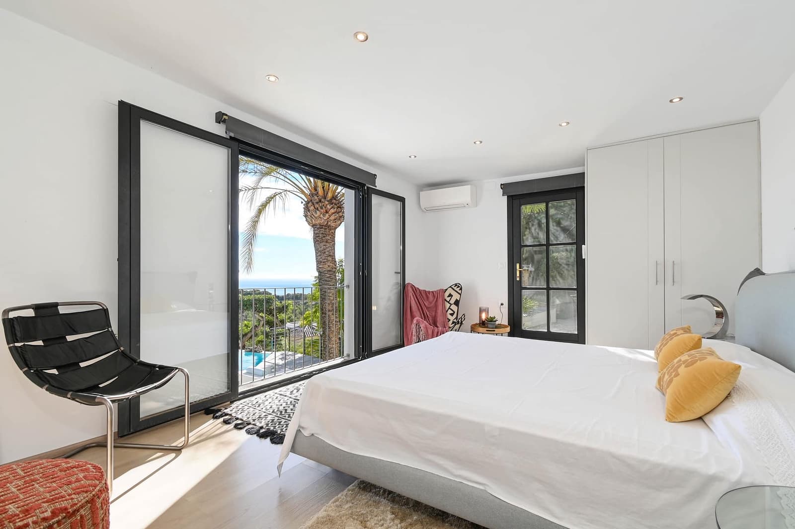 6 soveværelse Villa til salg i Benissa med swimmingpool garage - € 3.900.000 (Ref: 9997402)