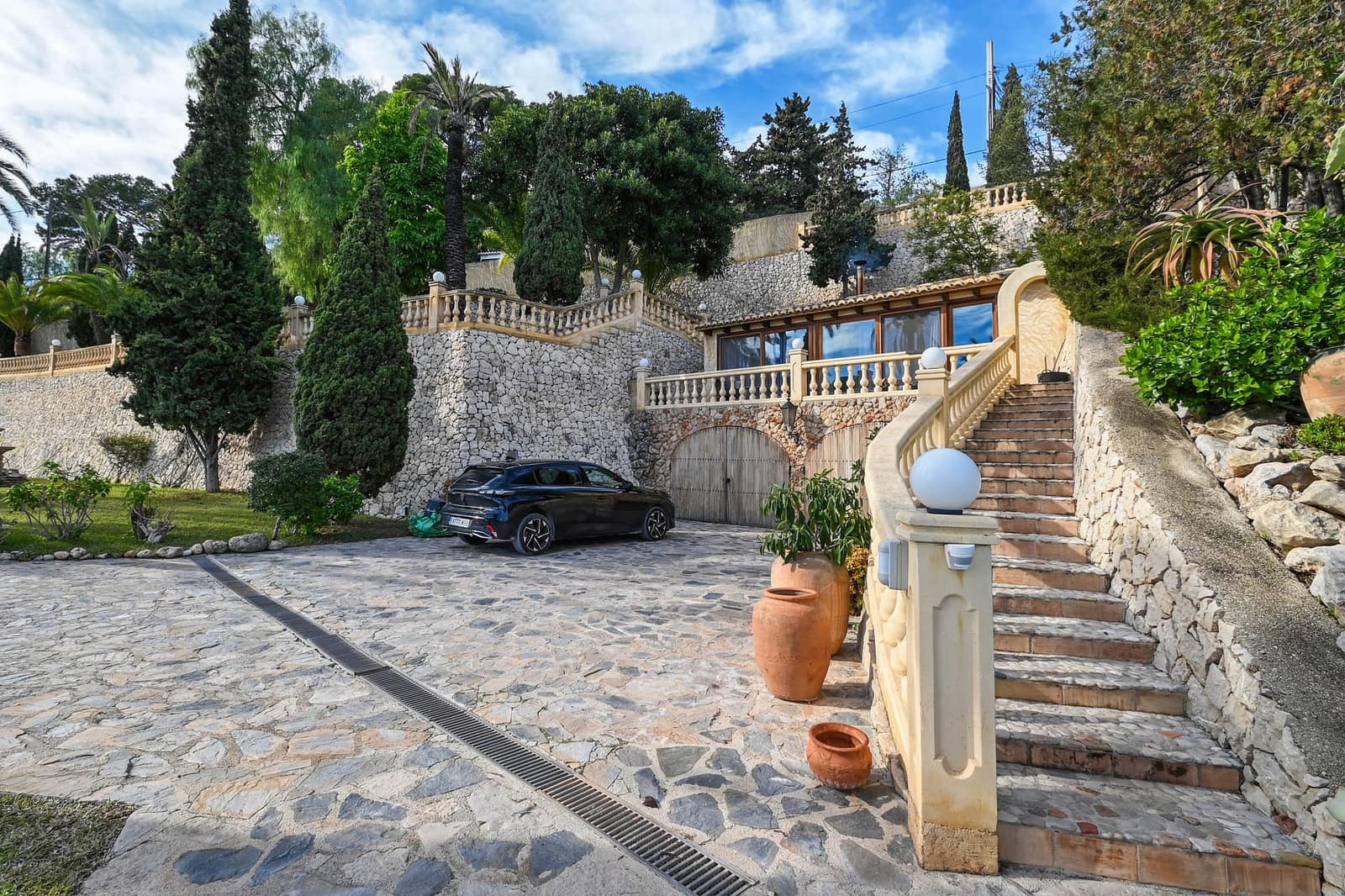 6 soveværelse Villa til salg i Benissa med swimmingpool garage - € 3.900.000 (Ref: 9997402)