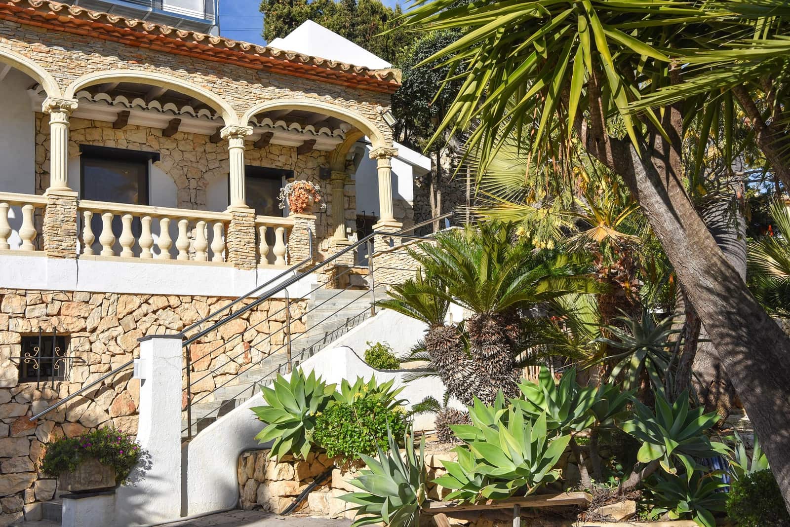 6 soveværelse Villa til salg i Benissa med swimmingpool garage - € 3.900.000 (Ref: 9997402)