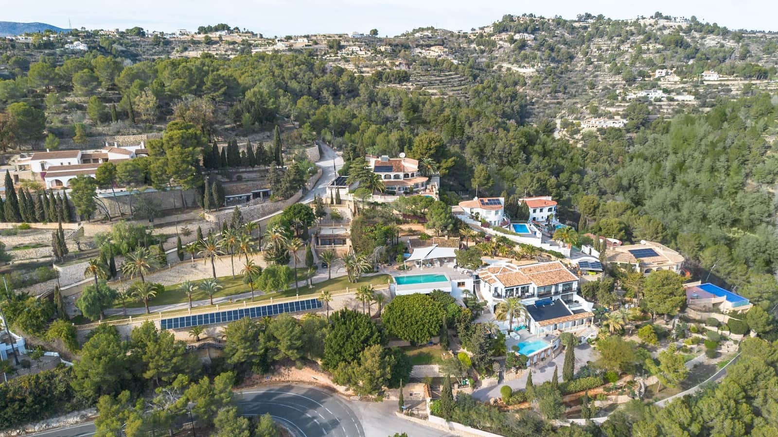 6 soveværelse Villa til salg i Benissa med swimmingpool garage - € 3.900.000 (Ref: 9997402)