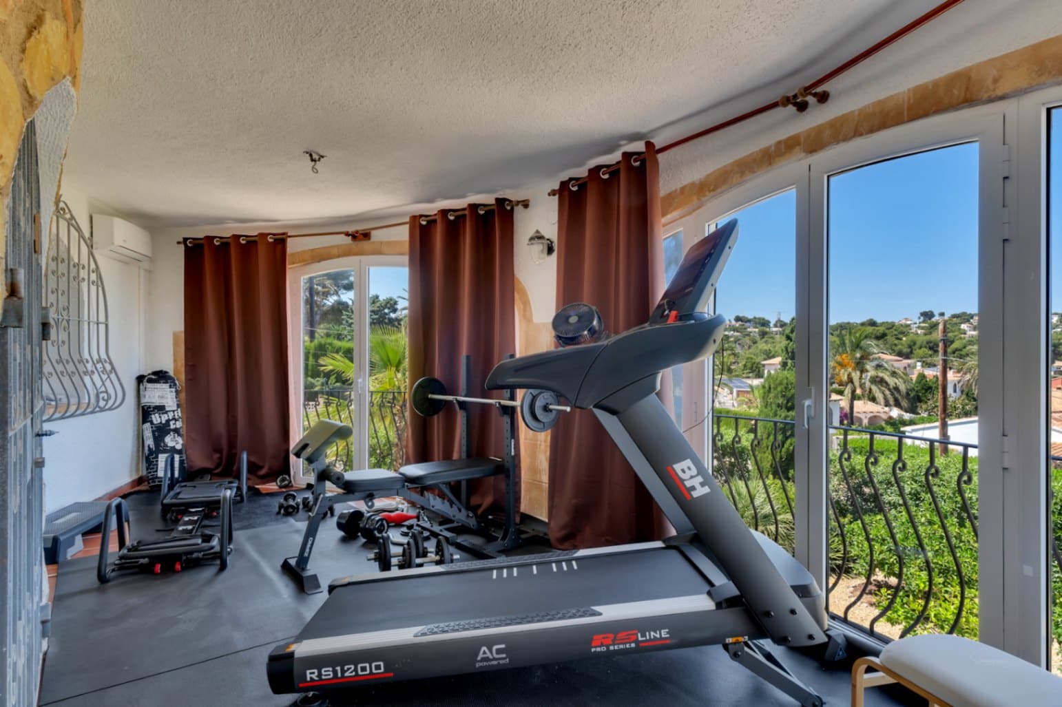 4 soveværelse Villa til salg i Javea / Xabia med swimmingpool garage - € 1.730.000 (Ref: 9997404)