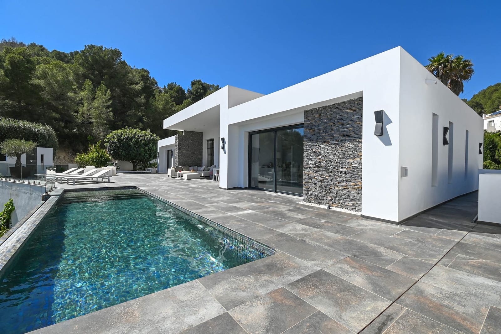 4 soverom Villa til salgs i Moraira med svømmebasseng garasje - € 1 395 000 (Ref: 9997406)