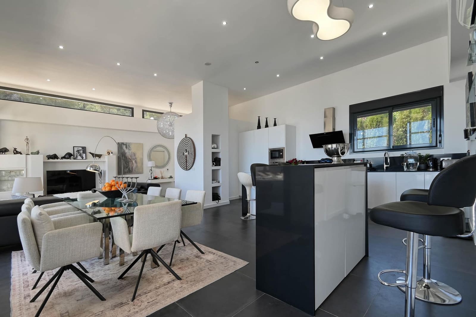 4 soverom Villa til salgs i Moraira med svømmebasseng garasje - € 1 395 000 (Ref: 9997406)