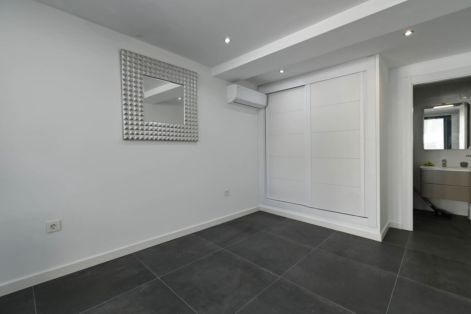4 soverom Villa til salgs i Moraira med svømmebasseng garasje - € 1 395 000 (Ref: 9997406)