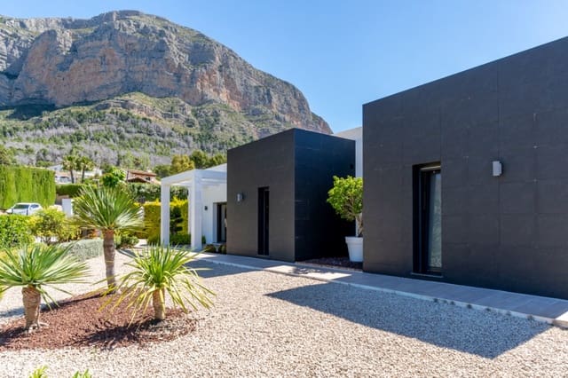 4 soveværelse Villa til salg i Javea / Xàbia med swimmingpool garage - € 1.870.000 (Ref: 9997410)
