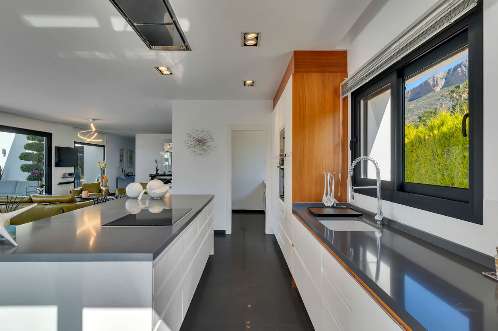 4 soveværelse Villa til salg i Javea / Xabia med swimmingpool garage - € 1.870.000 (Ref: 9997410)