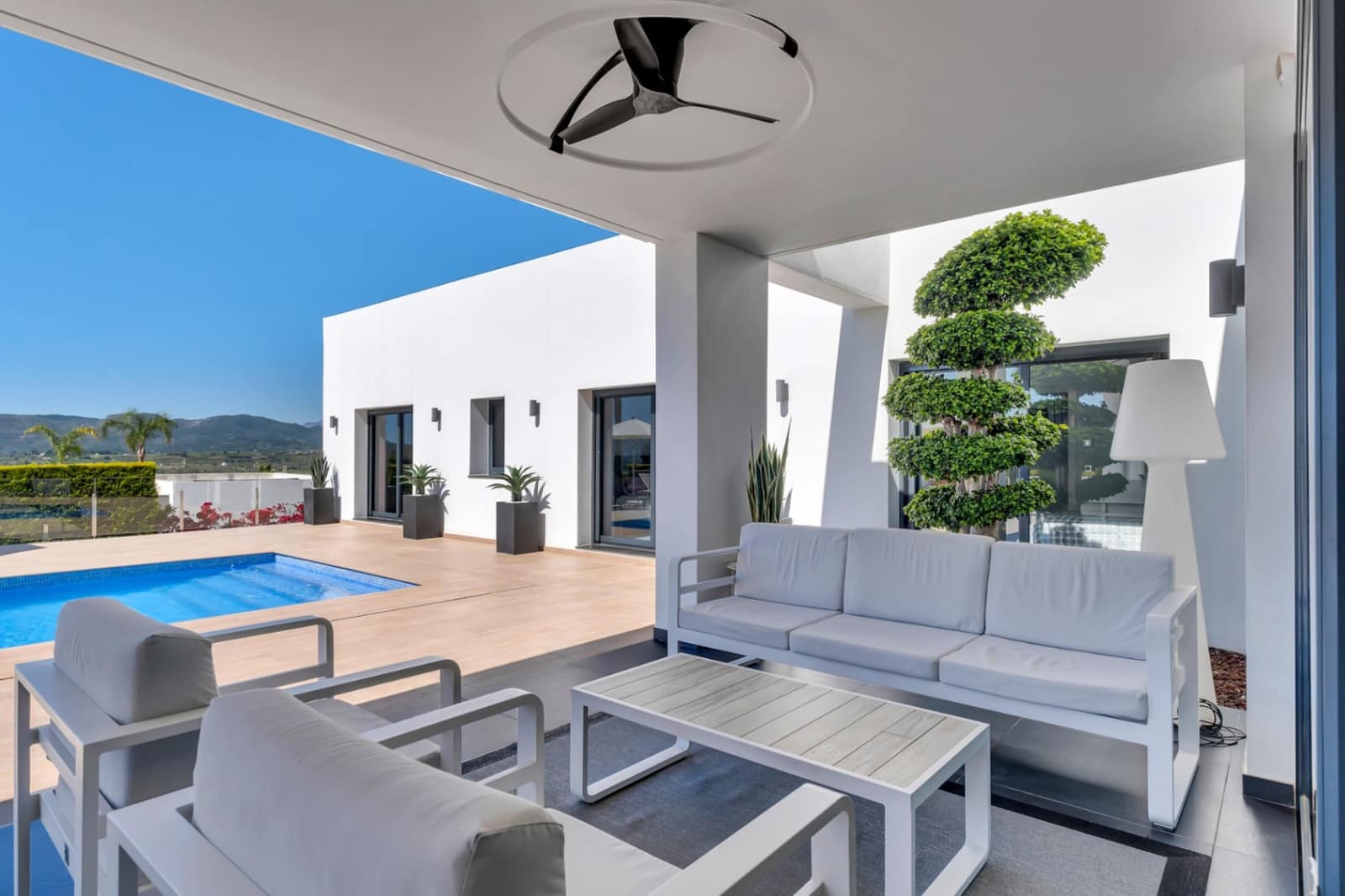 4 soveværelse Villa til salg i Javea / Xabia med swimmingpool garage - € 1.870.000 (Ref: 9997410)