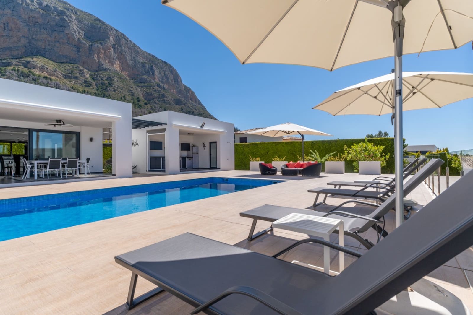 4 soveværelse Villa til salg i Javea / Xabia med swimmingpool garage - € 1.870.000 (Ref: 9997410)