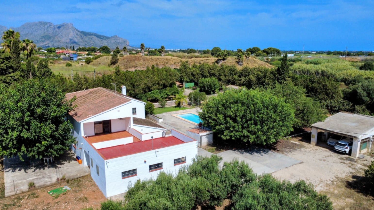 7 quarto Quinta/Casa Rural para venda em La Xara com piscina garagem - 695 000 € (Ref: 9997417)