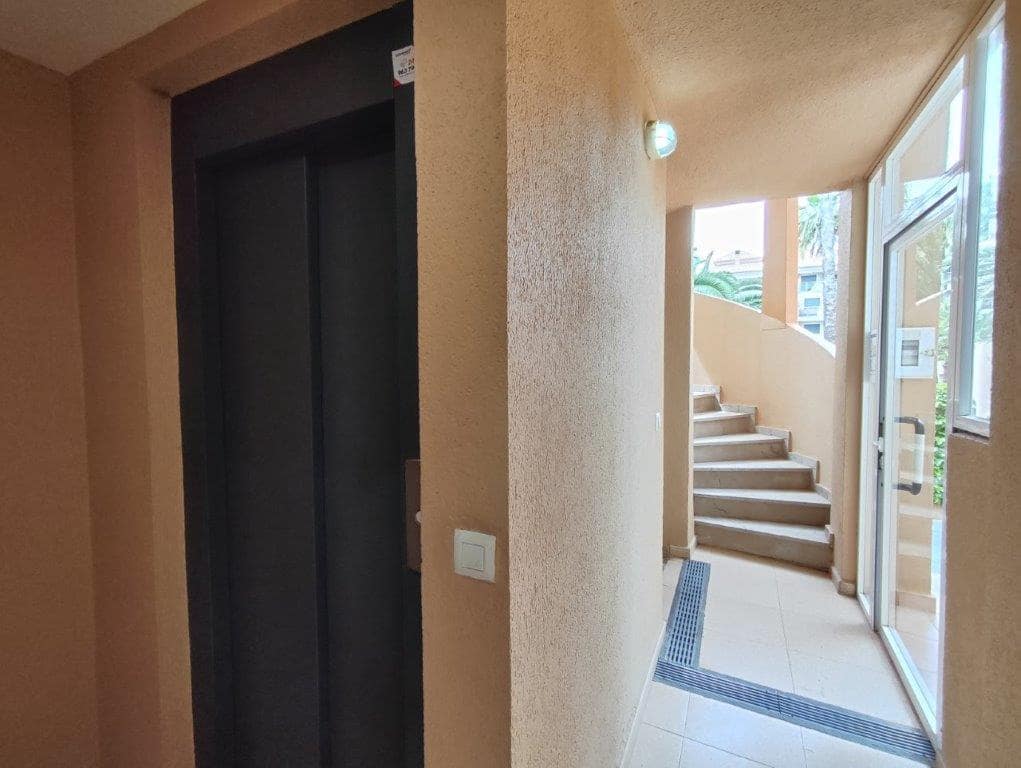 Apartamento de 2 habitaciones en Dénia en venta con piscina garaje - 330.000 € (Ref: 9997418)