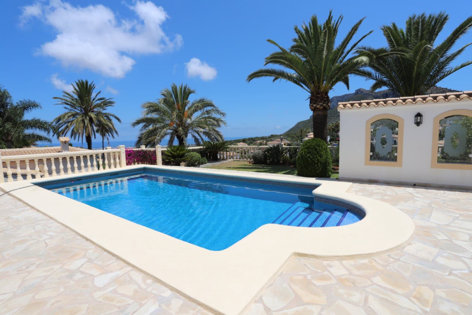 6 soverom Villa til salgs i Denia med svømmebasseng garasje - € 890 000 (Ref: 9997419)