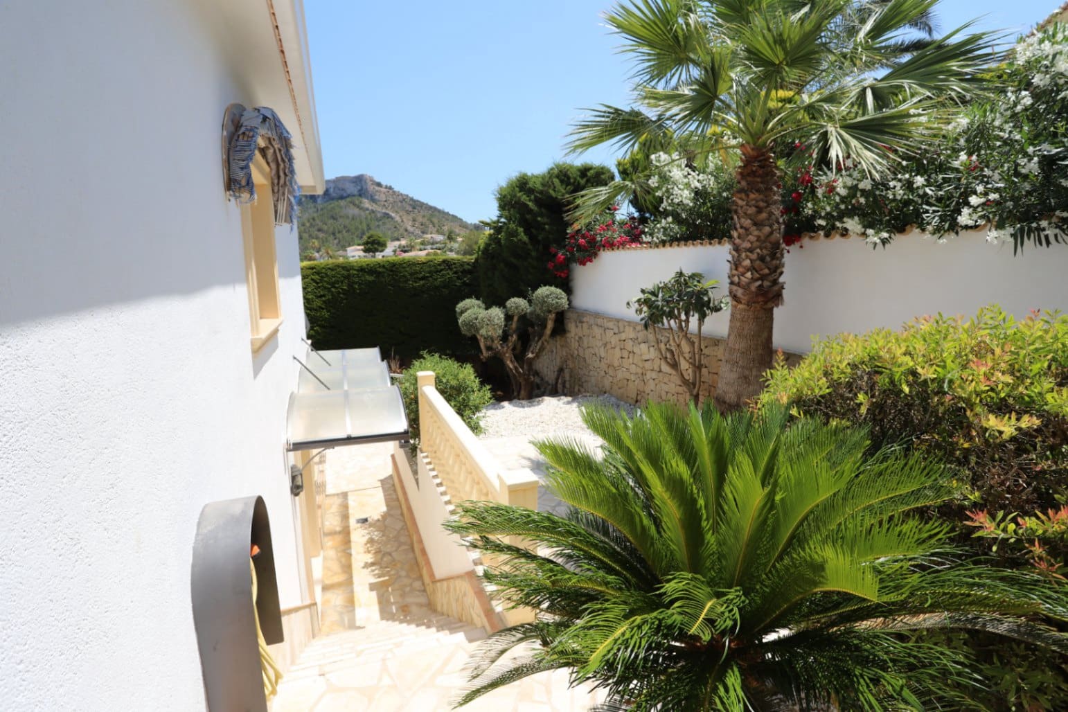 6 soverom Villa til salgs i Denia med svømmebasseng garasje - € 890 000 (Ref: 9997419)