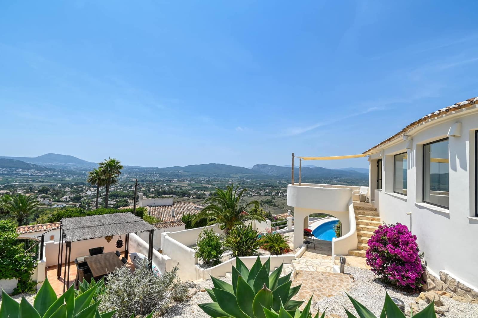 4 soverom Villa til salgs i Javea / Xabia med svømmebasseng garasje - € 1 450 000 (Ref: 9997420)