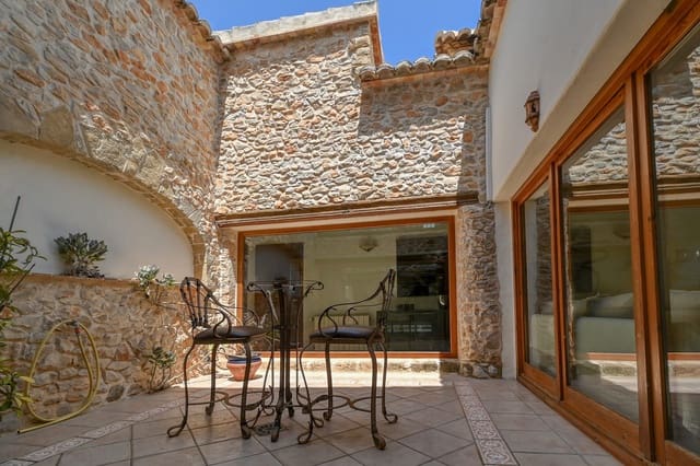 6 soverom Finca/Herregård til salgs i Benissa med svømmebasseng garasje - € 2 390 000 (Ref: 9997423)
