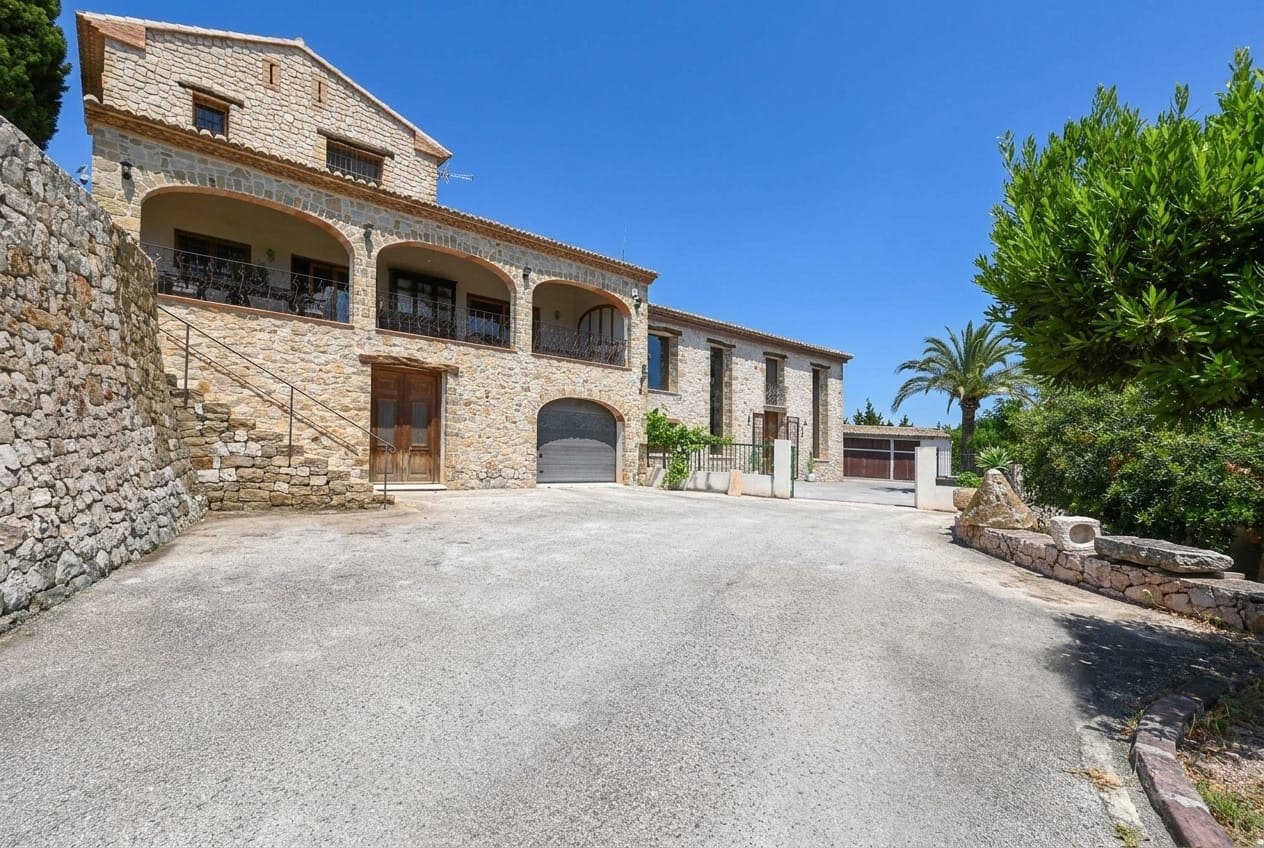6 soverom Finca/Herregård til salgs i Benissa med svømmebasseng garasje - € 2 390 000 (Ref: 9997423)