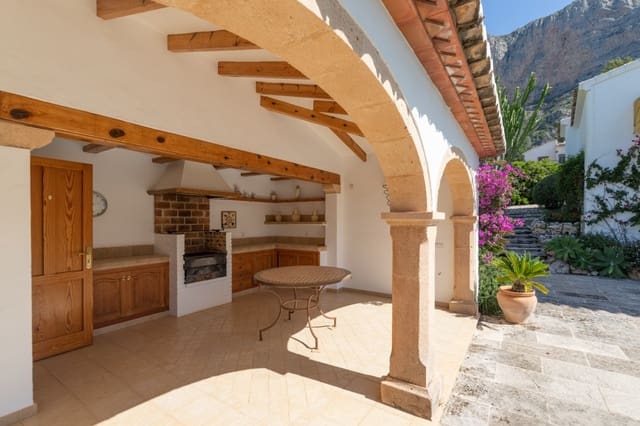 4 soverom Villa til salgs i Montgó - Ermita, Javea / Xàbia med svømmebasseng garasje - € 2 000 000 (Ref: 9997425)